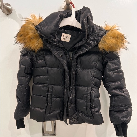 Kids Down Jacket Size 8 - Picture 2 of 6